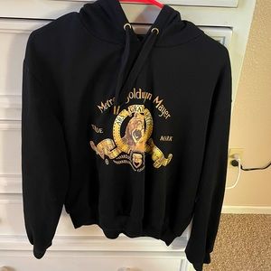 cropped graphic design hoodie